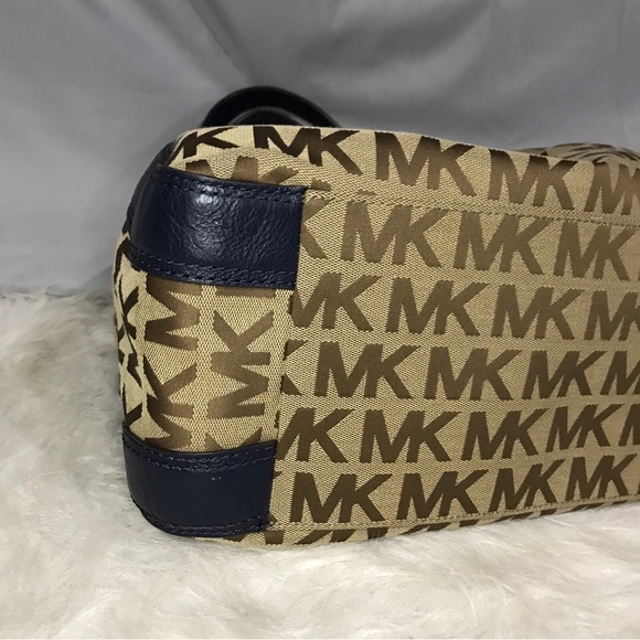 SOLD……..Michael Kors Ludlow Lrg Signature Satchel Bag Drawstring Brown Canvas - Picture 7 of 13